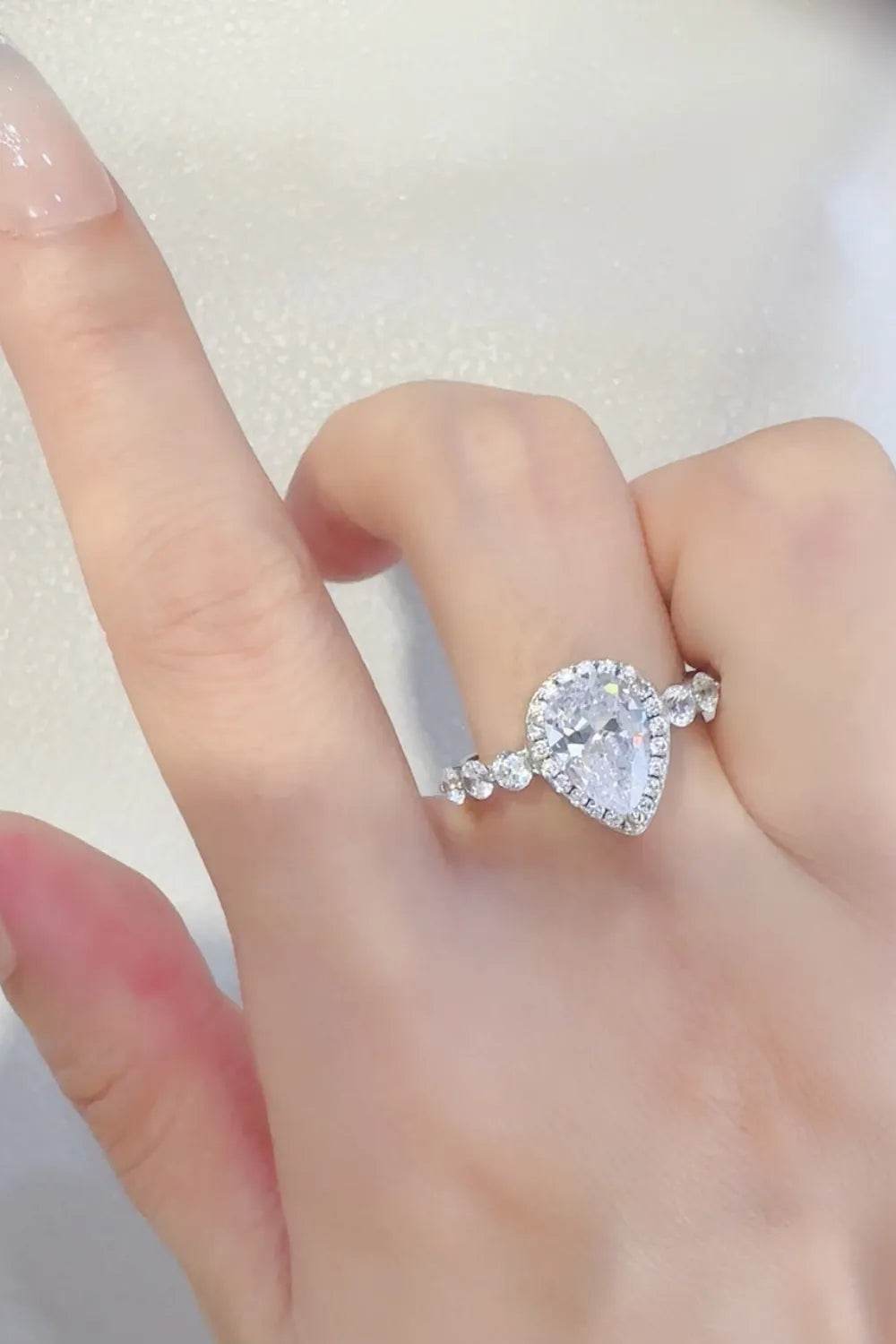 2 Carat Moissanite 925 Sterling Silver Ring - ELY VESSA LLC