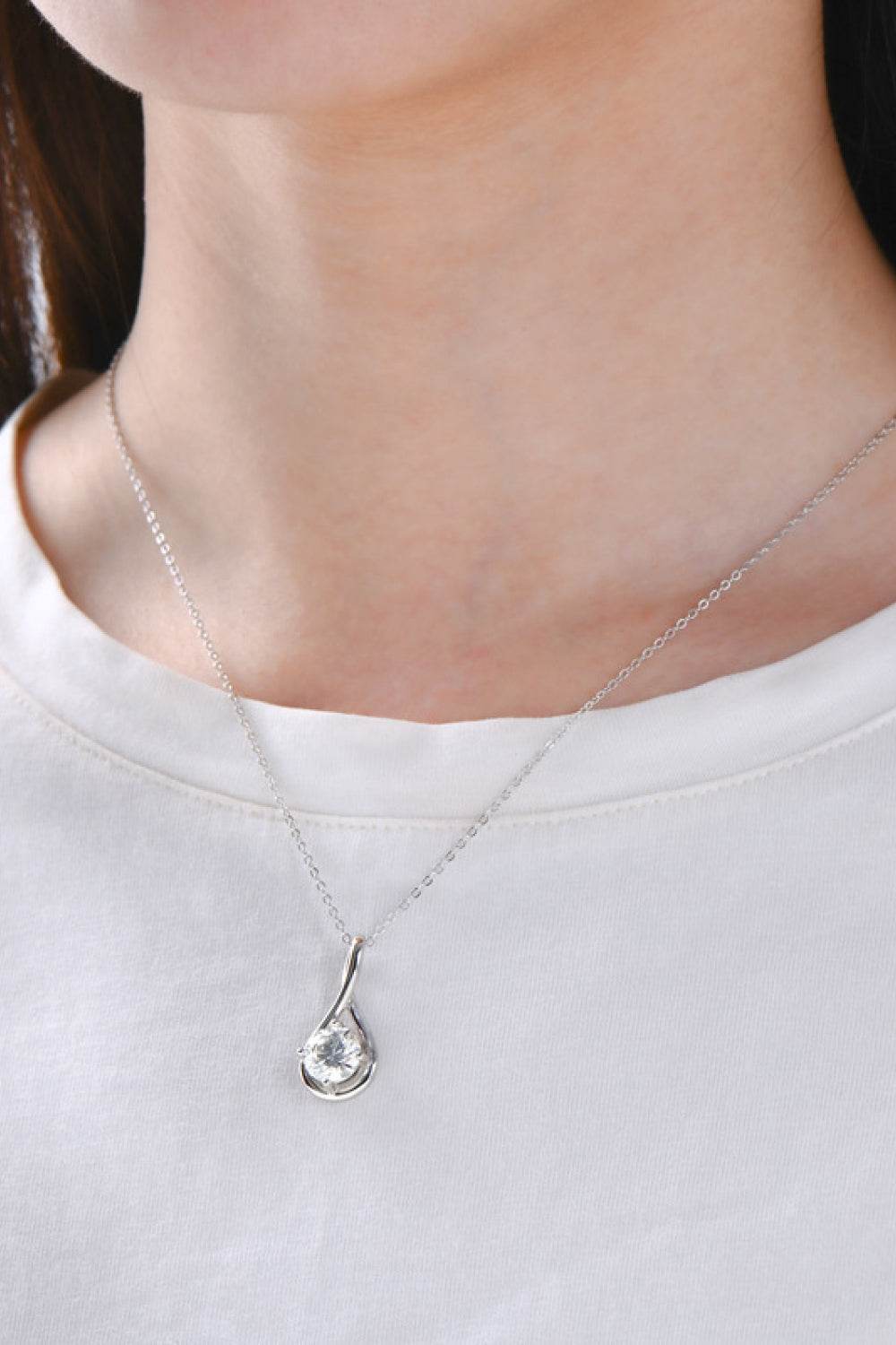2 Carat Moissanite 925 Sterling Silver Necklace - ELY VESSA LLC