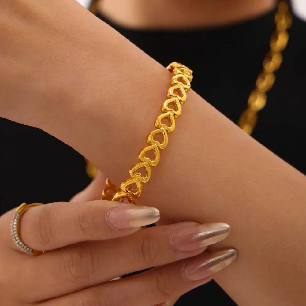 18K Gold-Plated Stainless Steel Heart Bracelet - ELY VESSA LLC