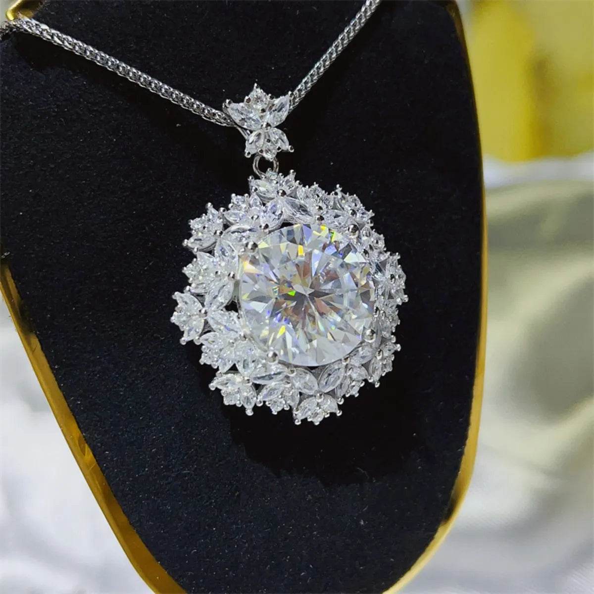 10 Carat Moissanite 925 Sterling Silver Necklace - ELY VESSA LLC