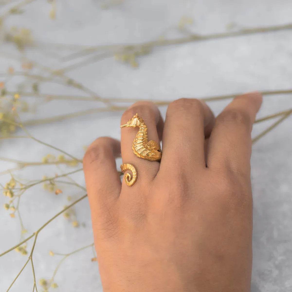 18K Gold-Plated Seahorse Wrap Adjustable Ring - ELY VESSA LLC