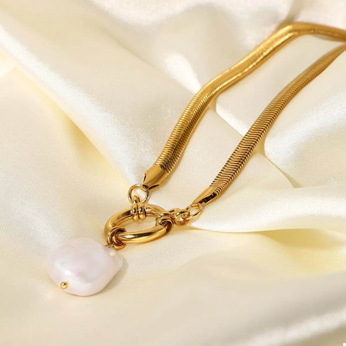 18K Gold-Plated Freshwater Pearl Pendant Necklace - ELY VESSA LLC