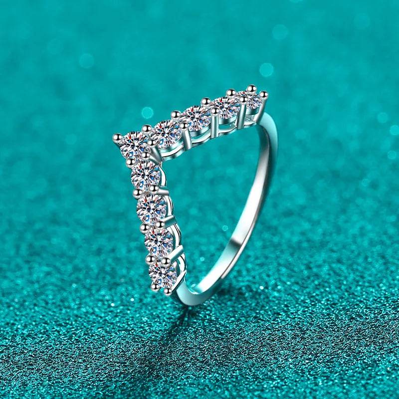 925 Sterling Silver Moissanite V Shape Ring - ELY VESSA LLC