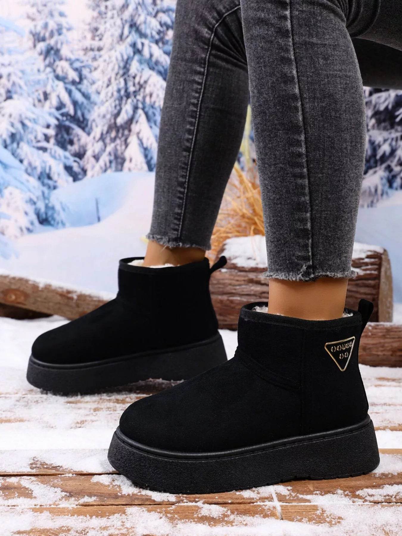 Round Toe Platform Boots - ELY VESSA LLC