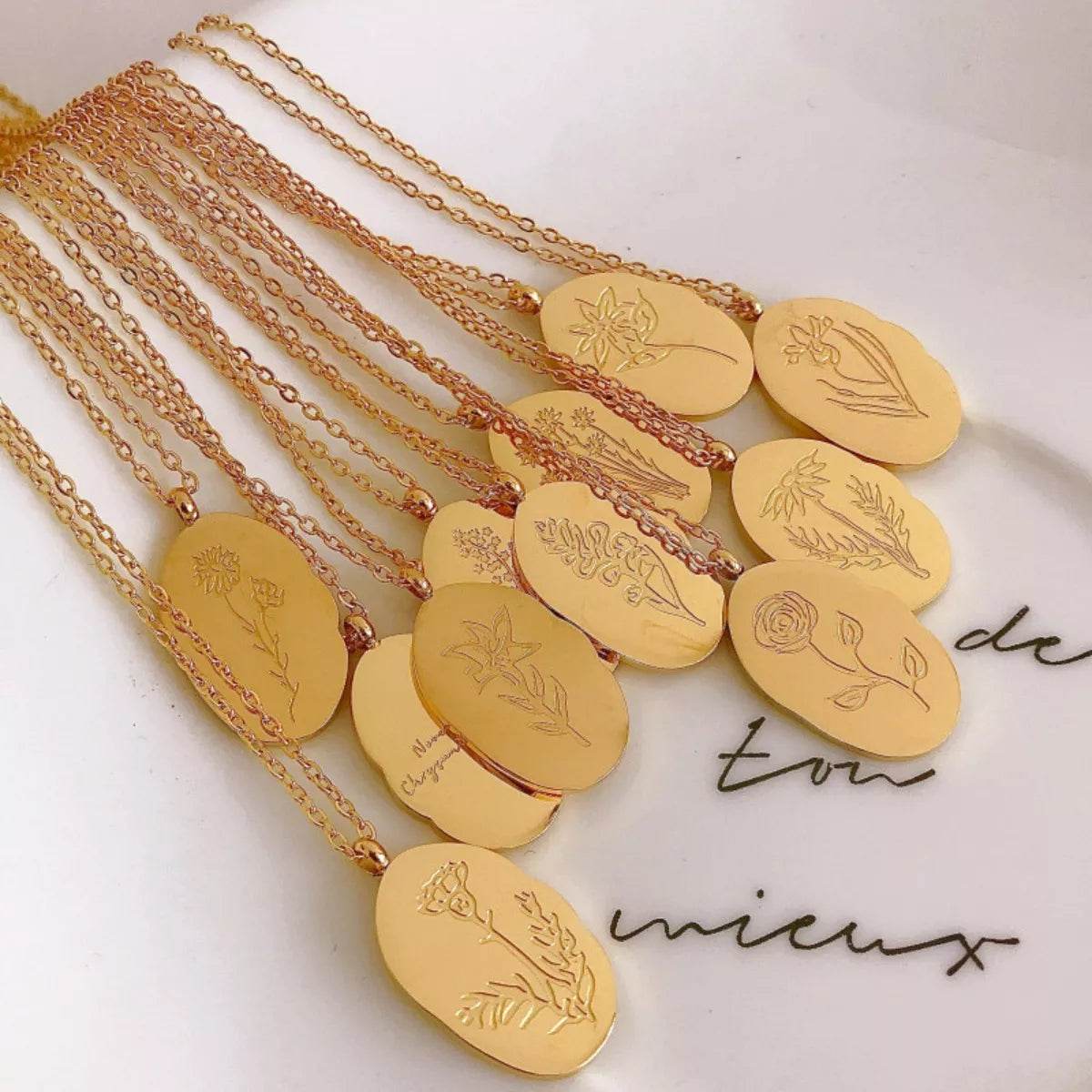 18K Gold-Plated Engraved Pendant Necklace - ELY VESSA LLC