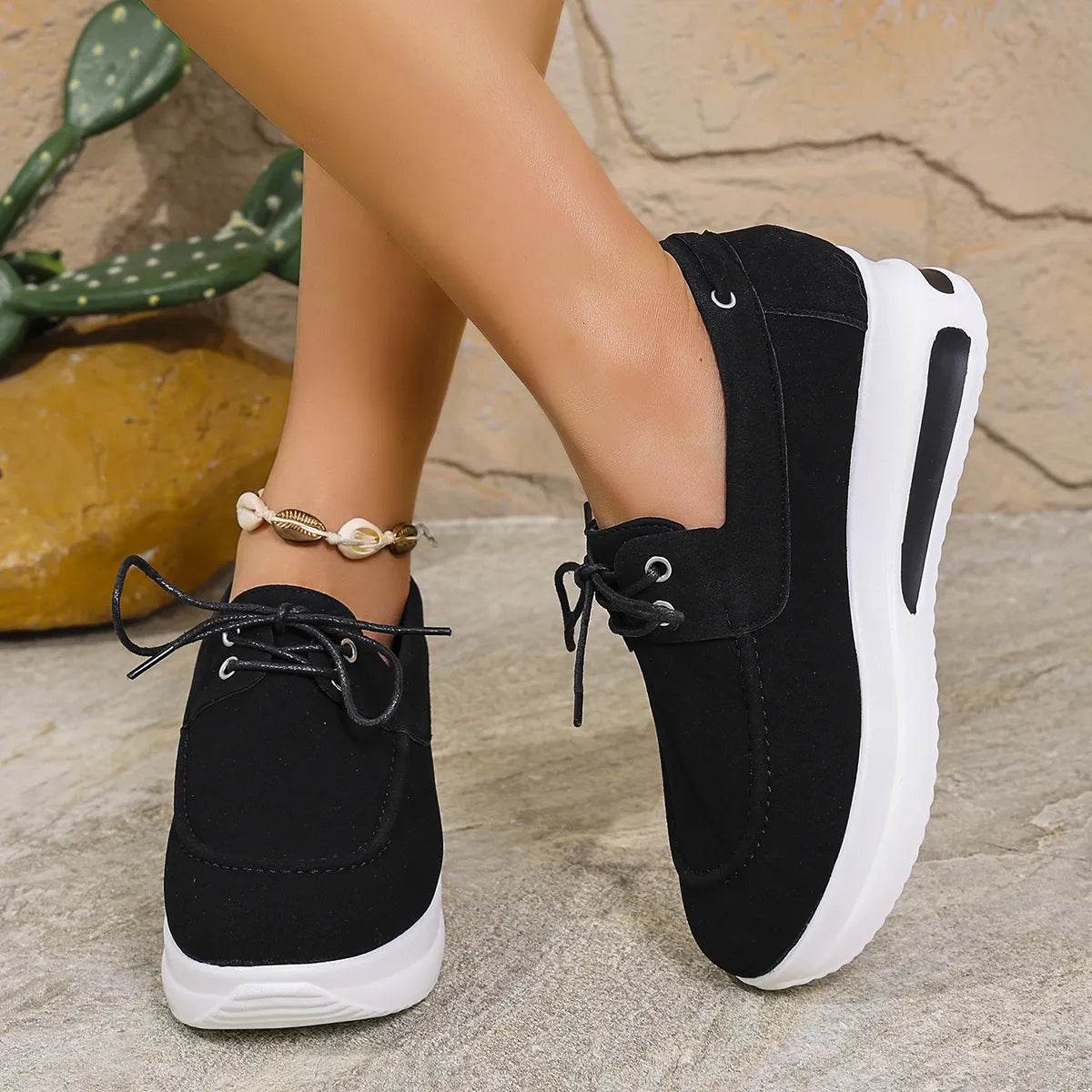 Round Toe Platform Sneakers - ELY VESSA LLC