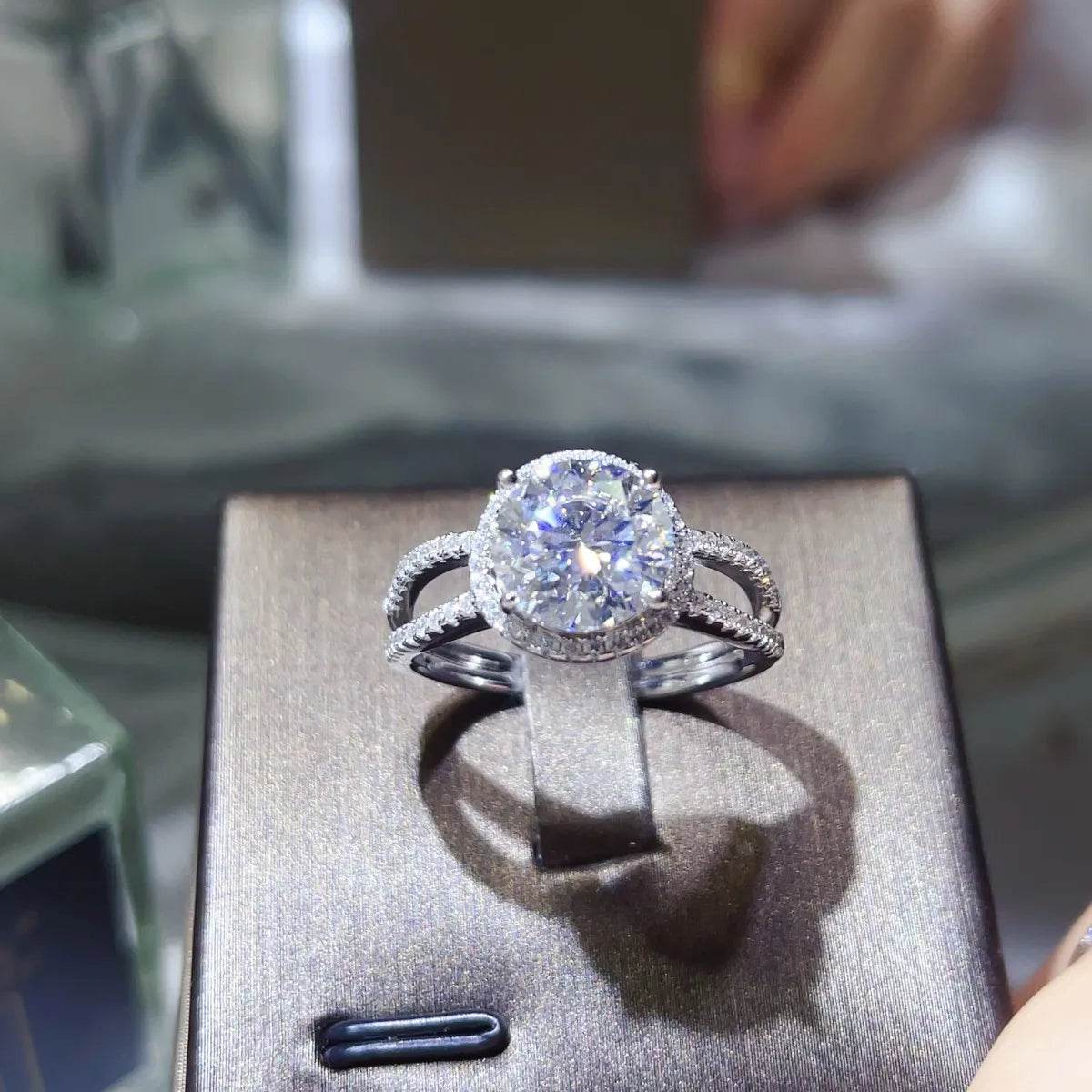 2 Carat 925 Sterling Silver Moissanite Ring - ELY VESSA LLC