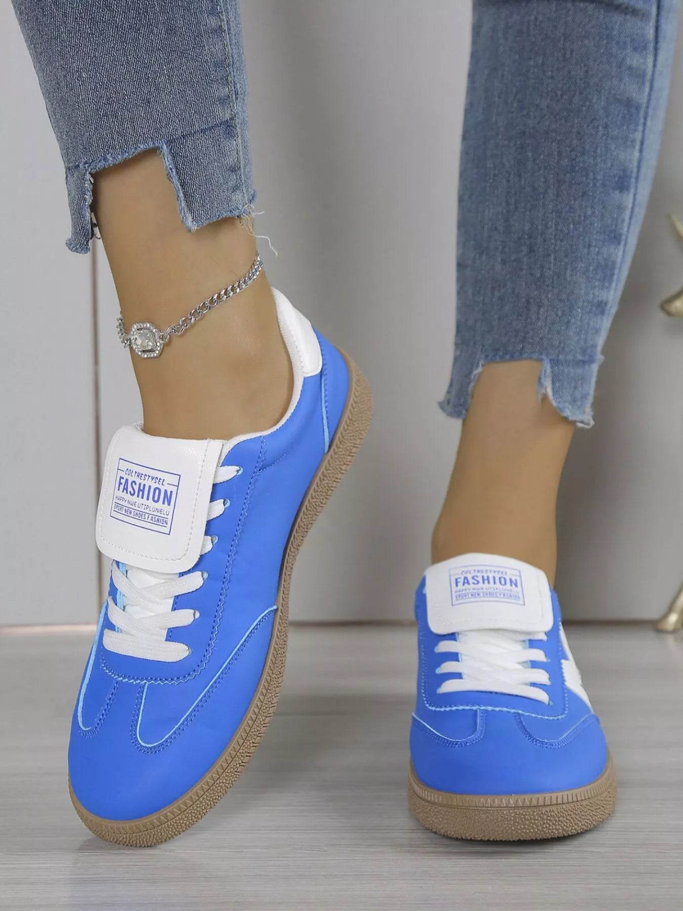 Round Toe Lace Up Sneakers - ELY VESSA LLC