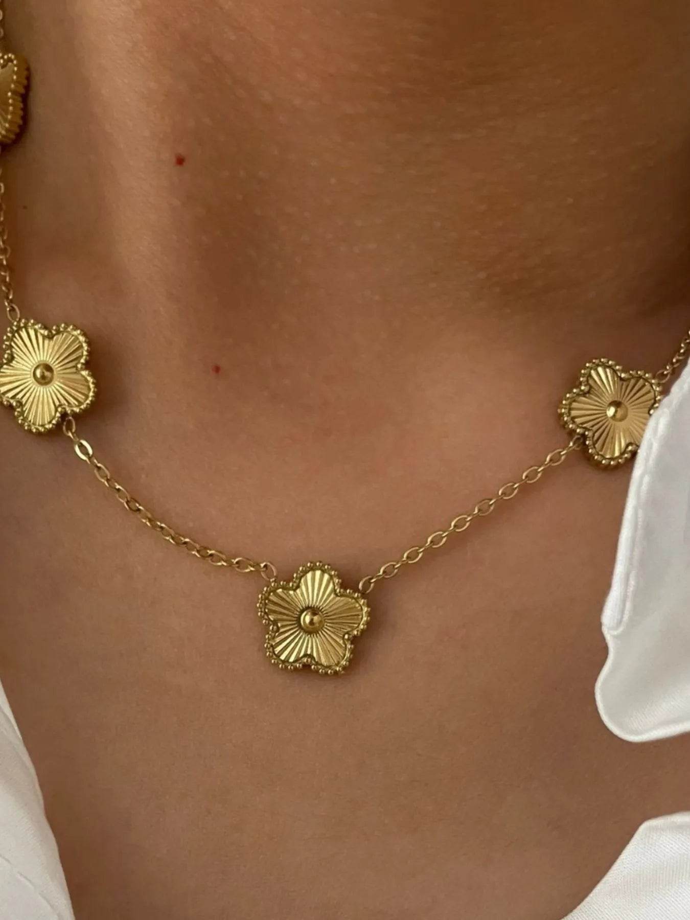 18K Gold-Plated Flower Chain Necklace - ELY VESSA LLC
