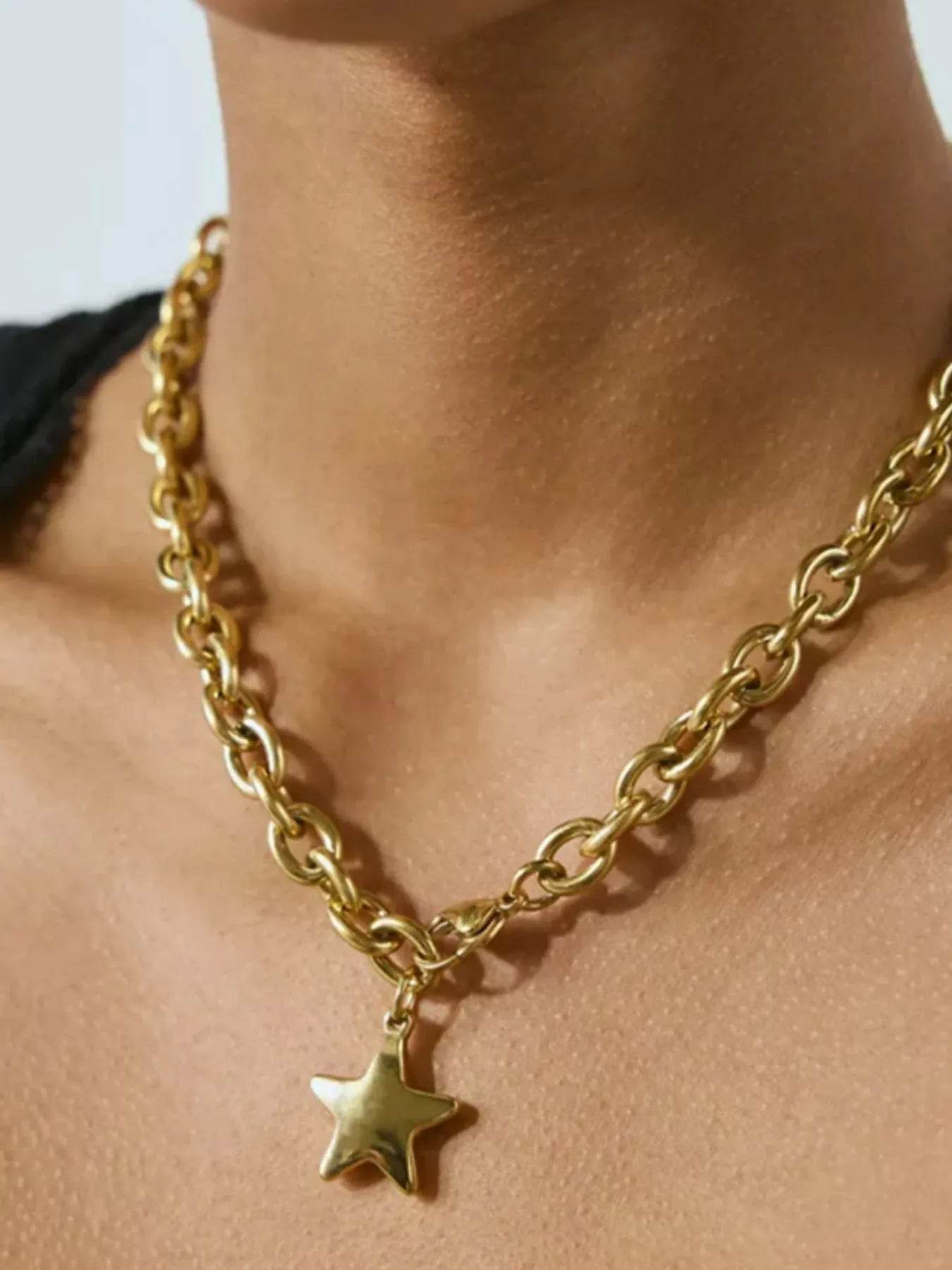 18K Gold-Plated Star Pendant Chain Necklace - ELY VESSA LLC