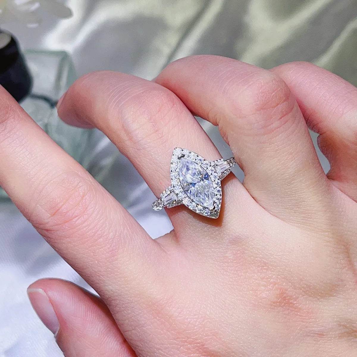 2 Carat Moissanite 925 Sterling Silver Ring - ELY VESSA LLC