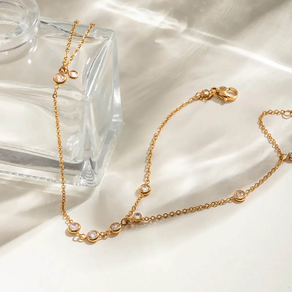 18K Gold-Plated Inlaid Rhinestone Chain Bracelet - ELY VESSA LLC