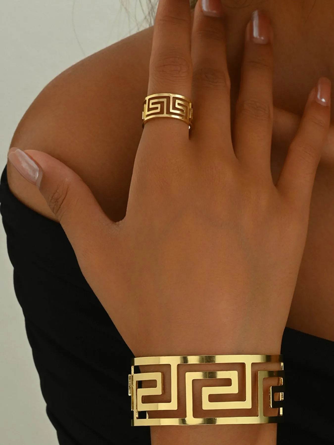 18K Gold-Plated Stainless Steel Geometric Bracelet and Ring Jewelry Set - ELY VESSA LLC