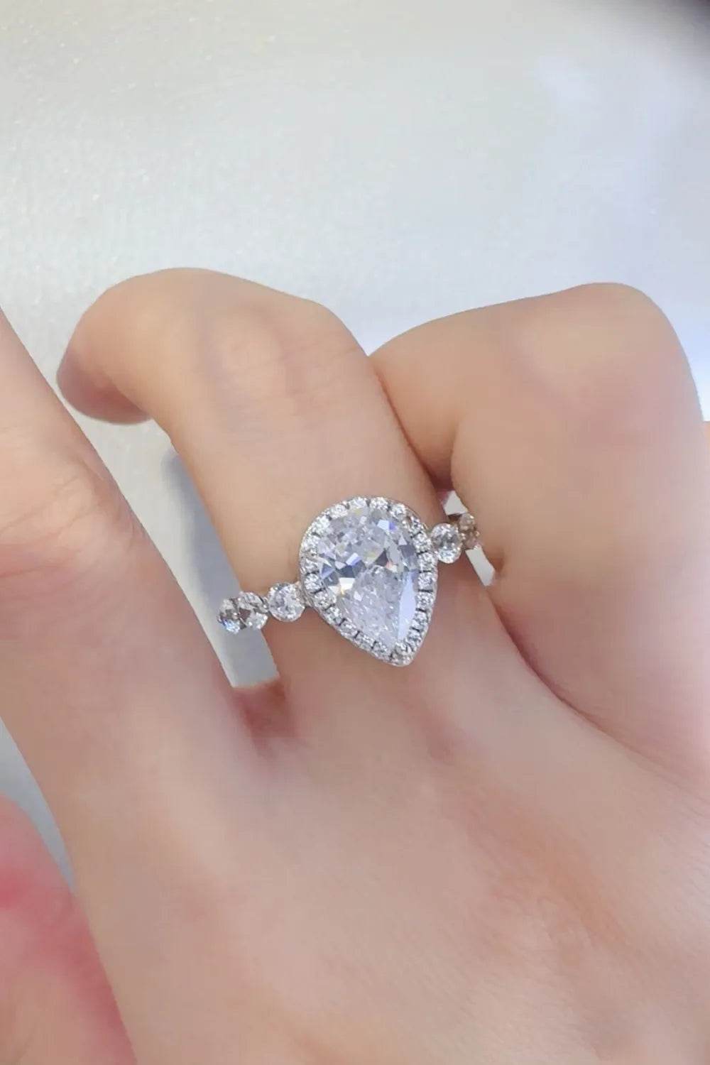 2 Carat Moissanite 925 Sterling Silver Ring - ELY VESSA LLC