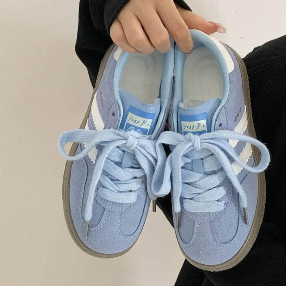 Contrast Round Toe Flat Sneakers - ELY VESSA LLC