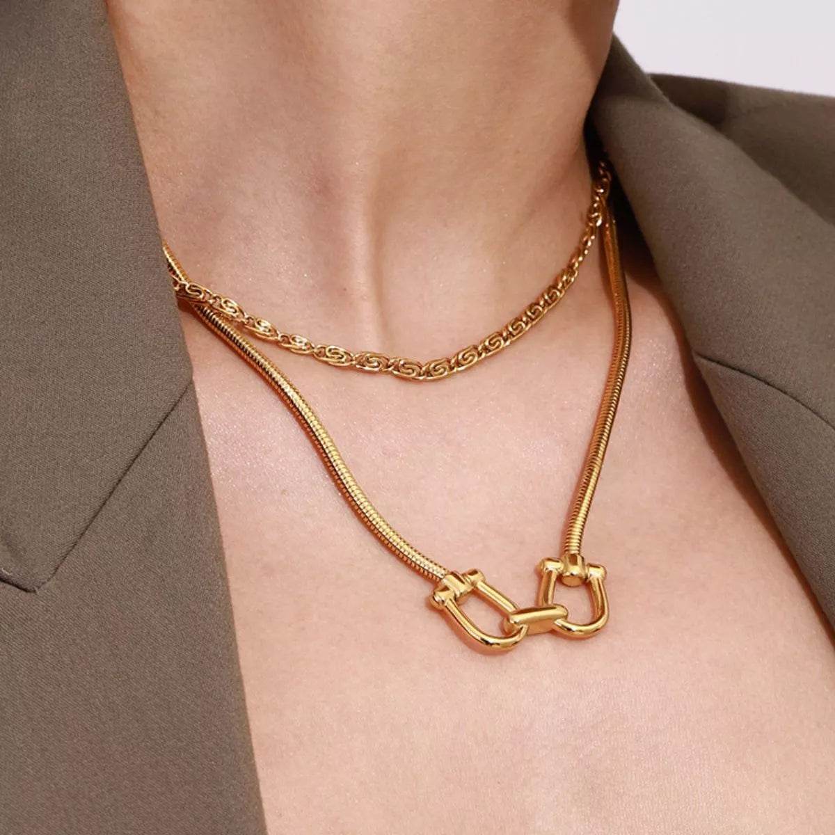 18K Gold-Plated Horseshoe Necklace - ELY VESSA LLC