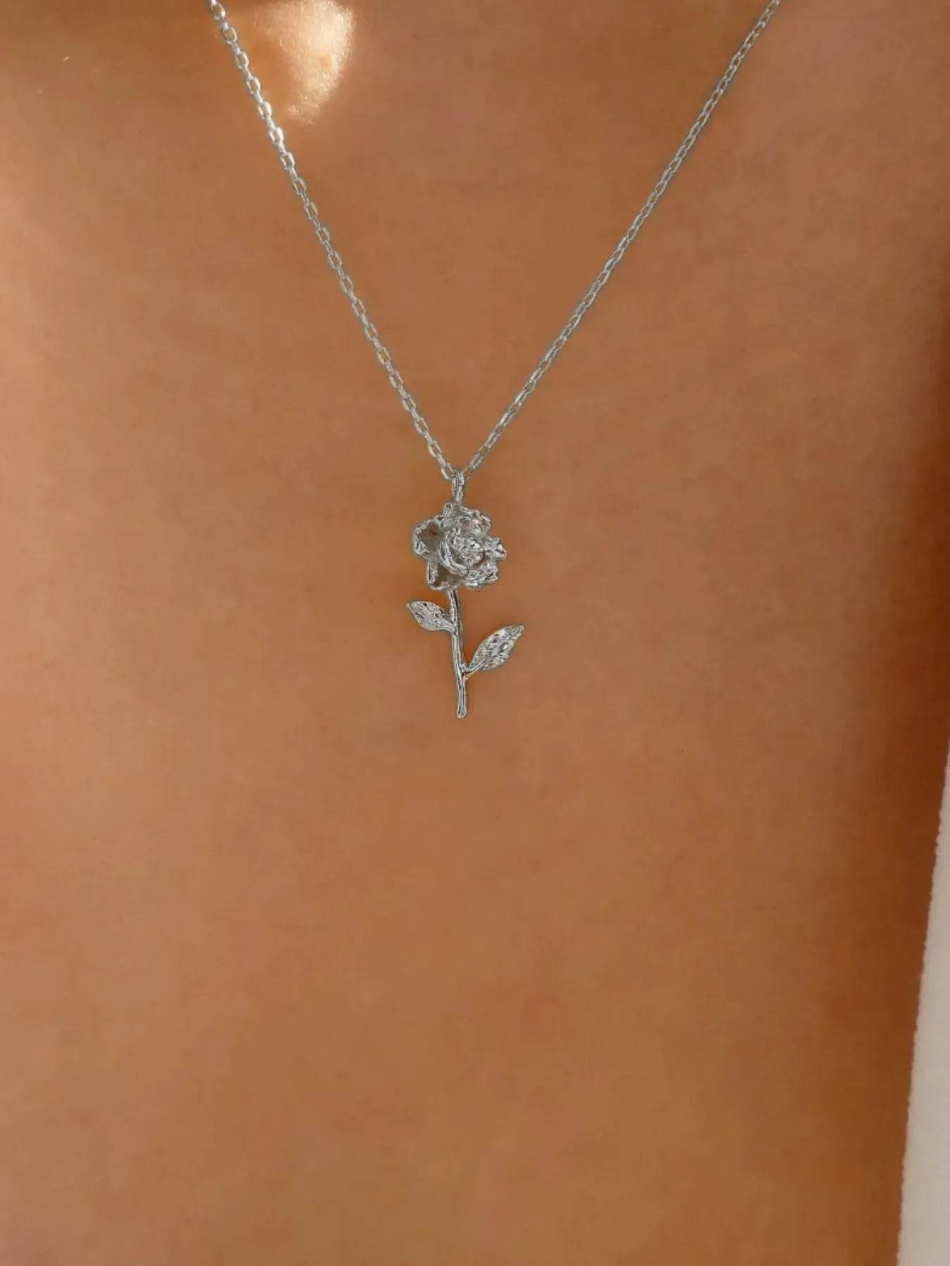 Alloy Rose Pendant Necklace - ELY VESSA LLC