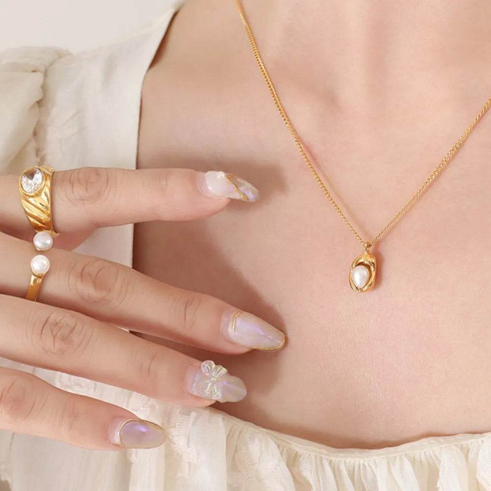 18K Gold-Plated Pearl Pendant Necklace - ELY VESSA LLC