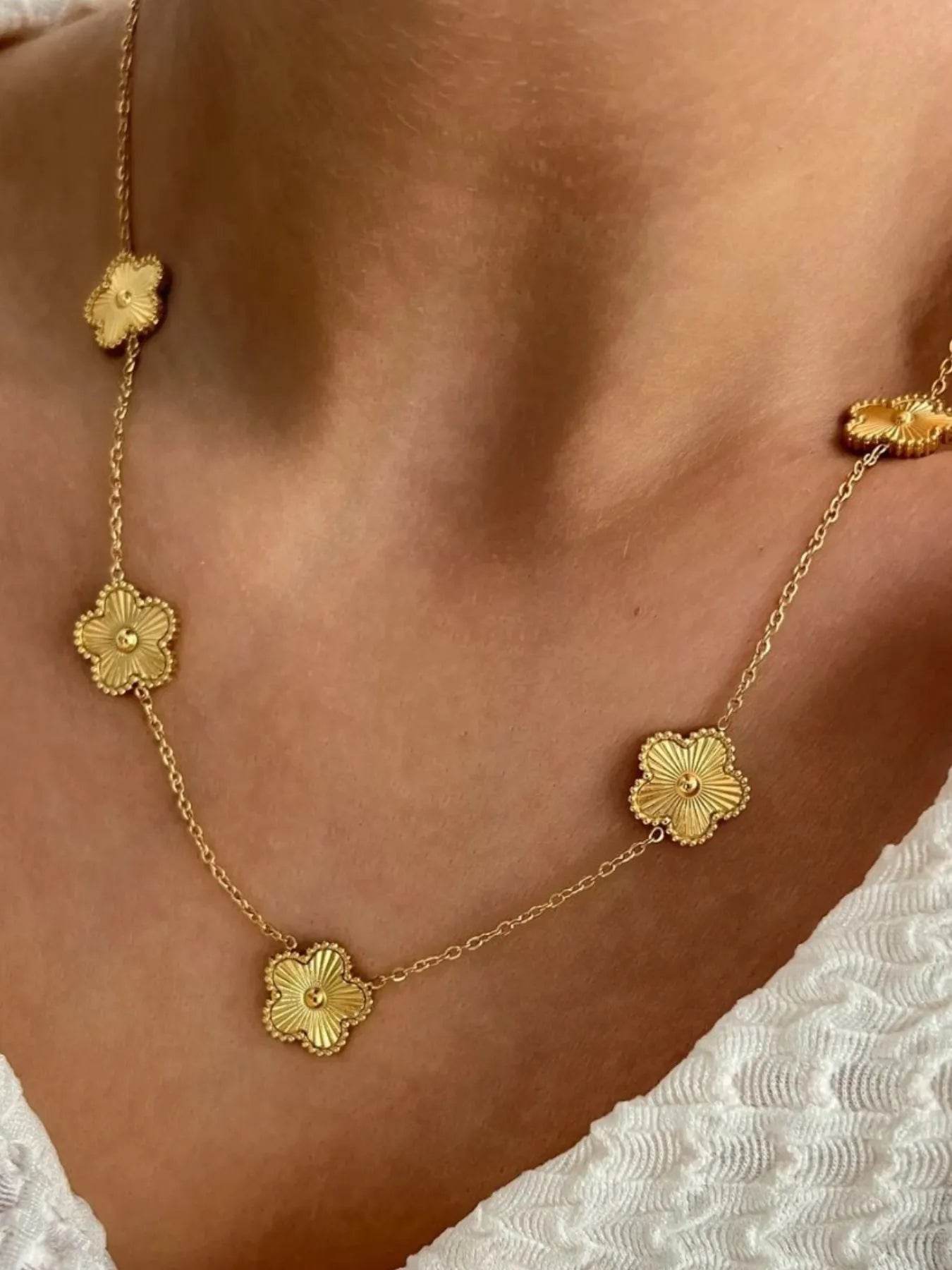 18K Gold-Plated Flower Chain Necklace - ELY VESSA LLC