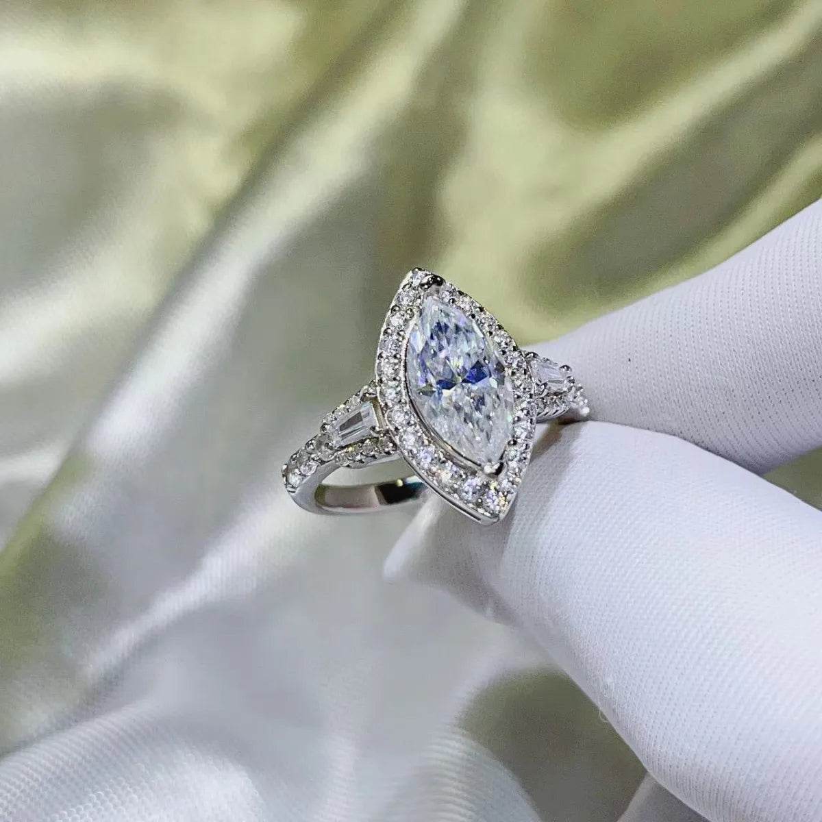 2 Carat Moissanite 925 Sterling Silver Ring - ELY VESSA LLC