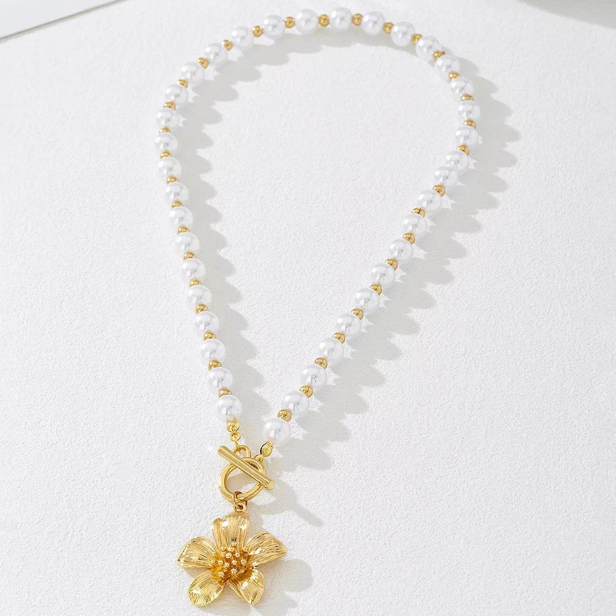 18K Gold-Plated Pearl Flower Pendant Necklace - ELY VESSA LLC