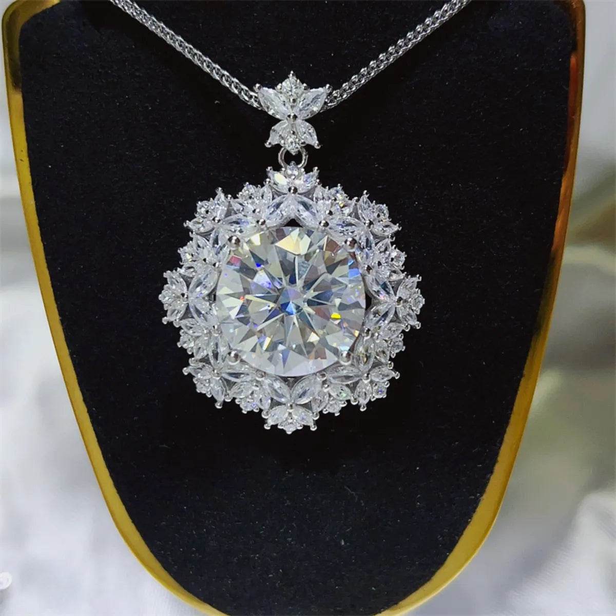 10 Carat Moissanite 925 Sterling Silver Necklace - ELY VESSA LLC