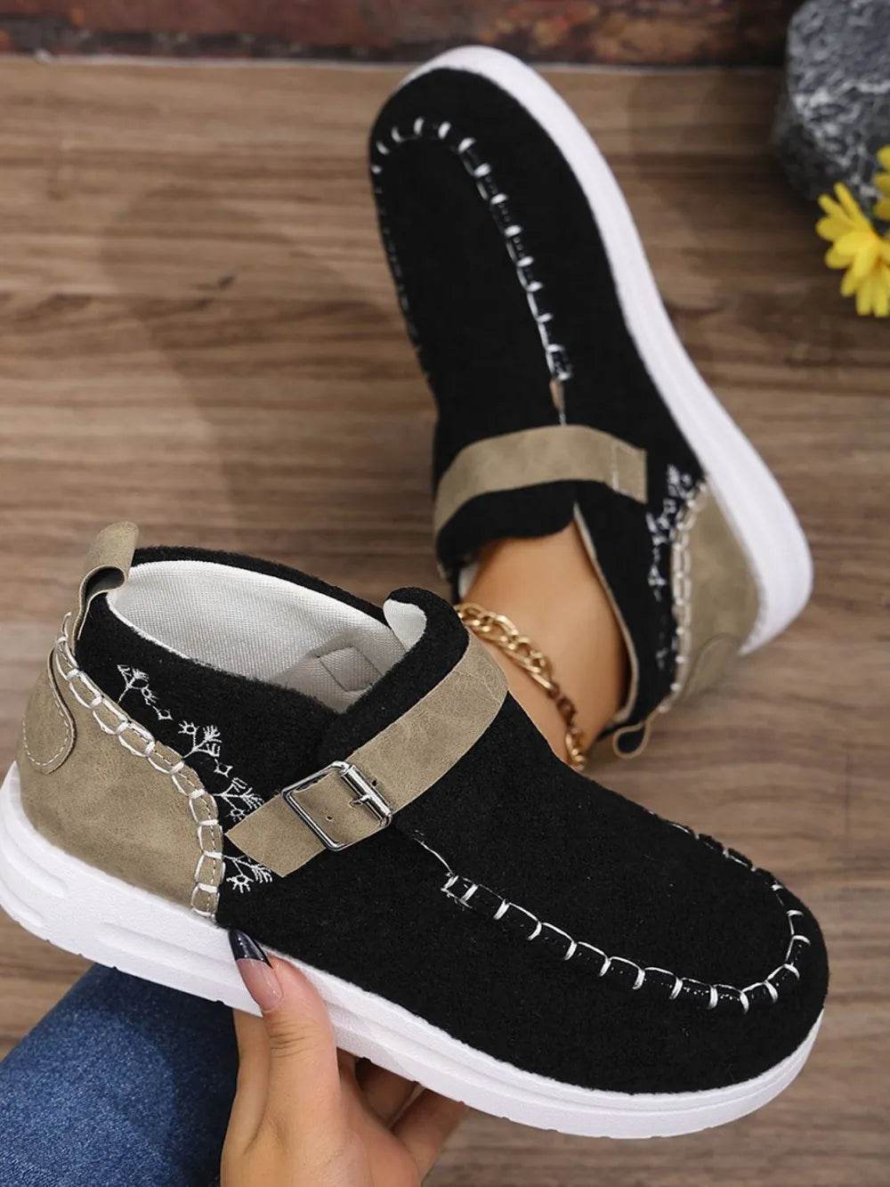 Contrast Round Toe Buckle Sneakers - ELY VESSA LLC