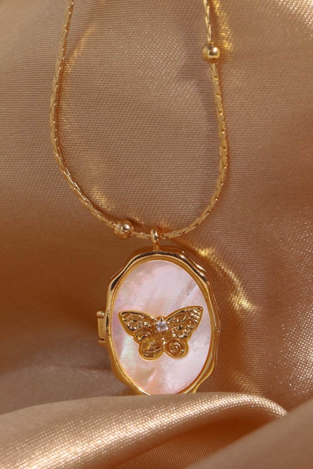 Butterfly Shell Pendant Copper Necklace - ELY VESSA LLC