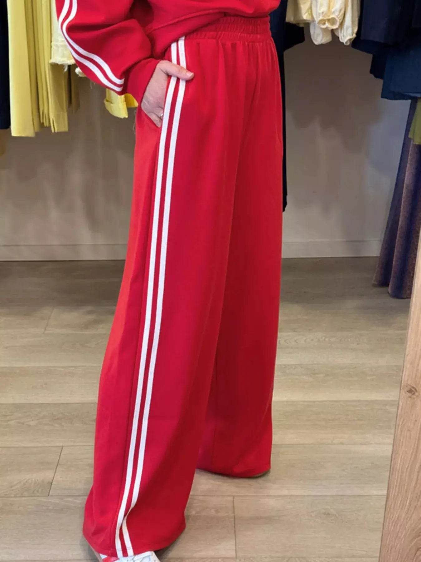 Striped Detail Crewneck Top and Elastic Sweatpants 2pcs Set - ELY VESSA LLC