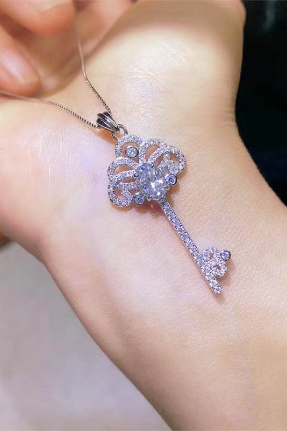 1 Carat Moissanite Key Pendant Necklace - ELY VESSA LLC