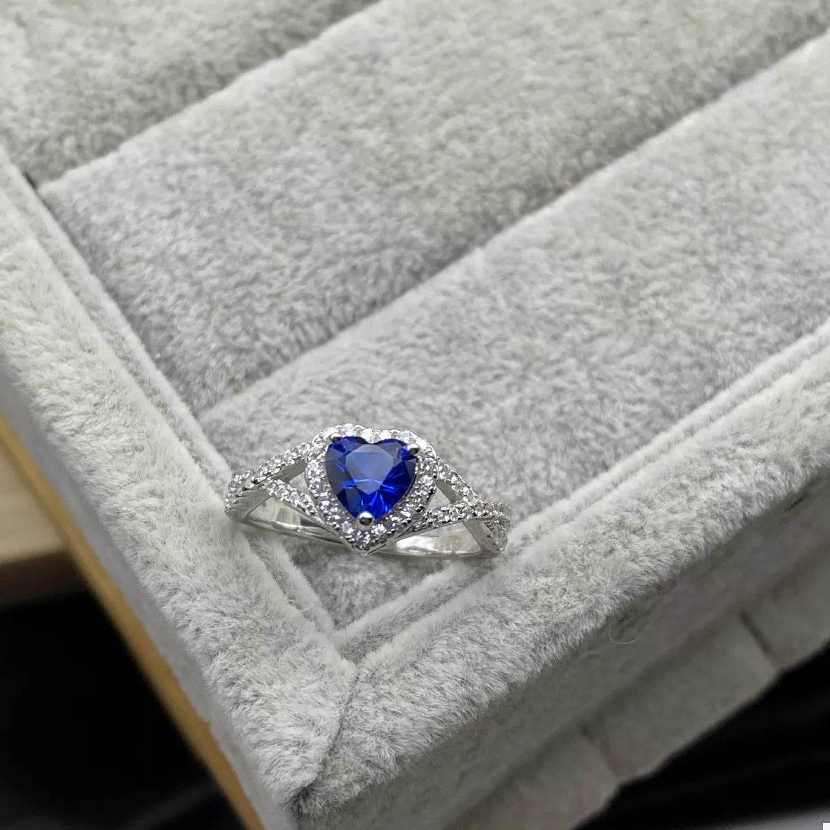 925 Sterling Silver Heart Ring - ELY VESSA LLC