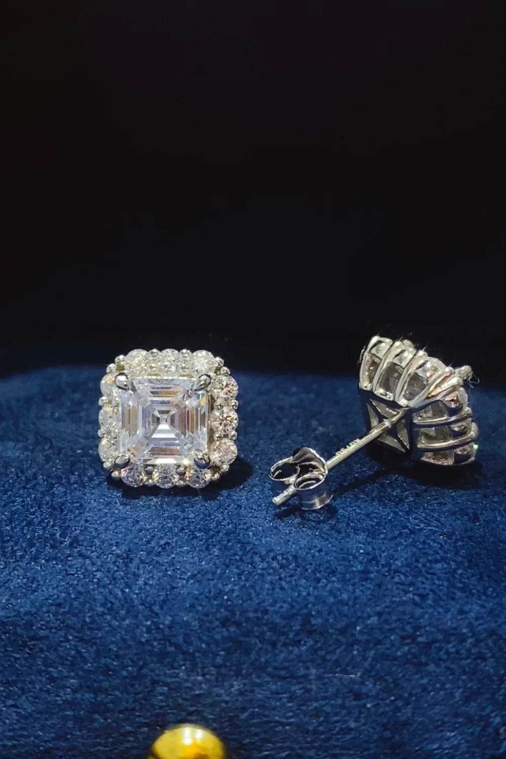 2 Carat Moissanite 925 Sterling Silver Stud Earrings - ELY VESSA LLC