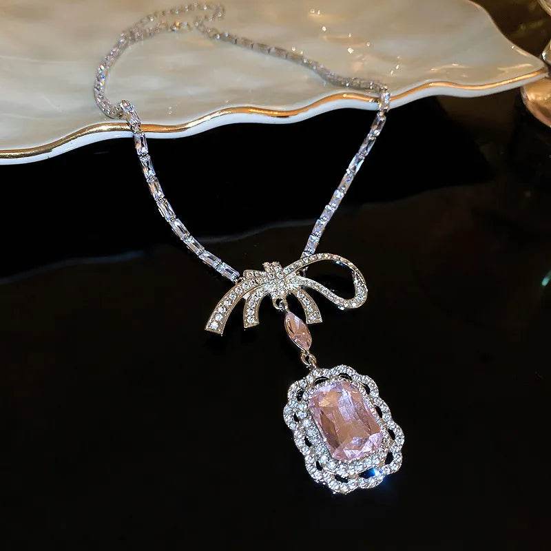 Alloy Crystal Geometric Pendant Necklace - ELY VESSA LLC
