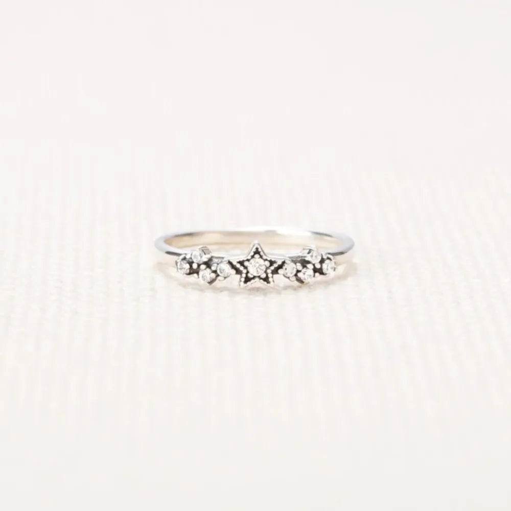 925 Sterling Silver Star Ring - ELY VESSA LLC