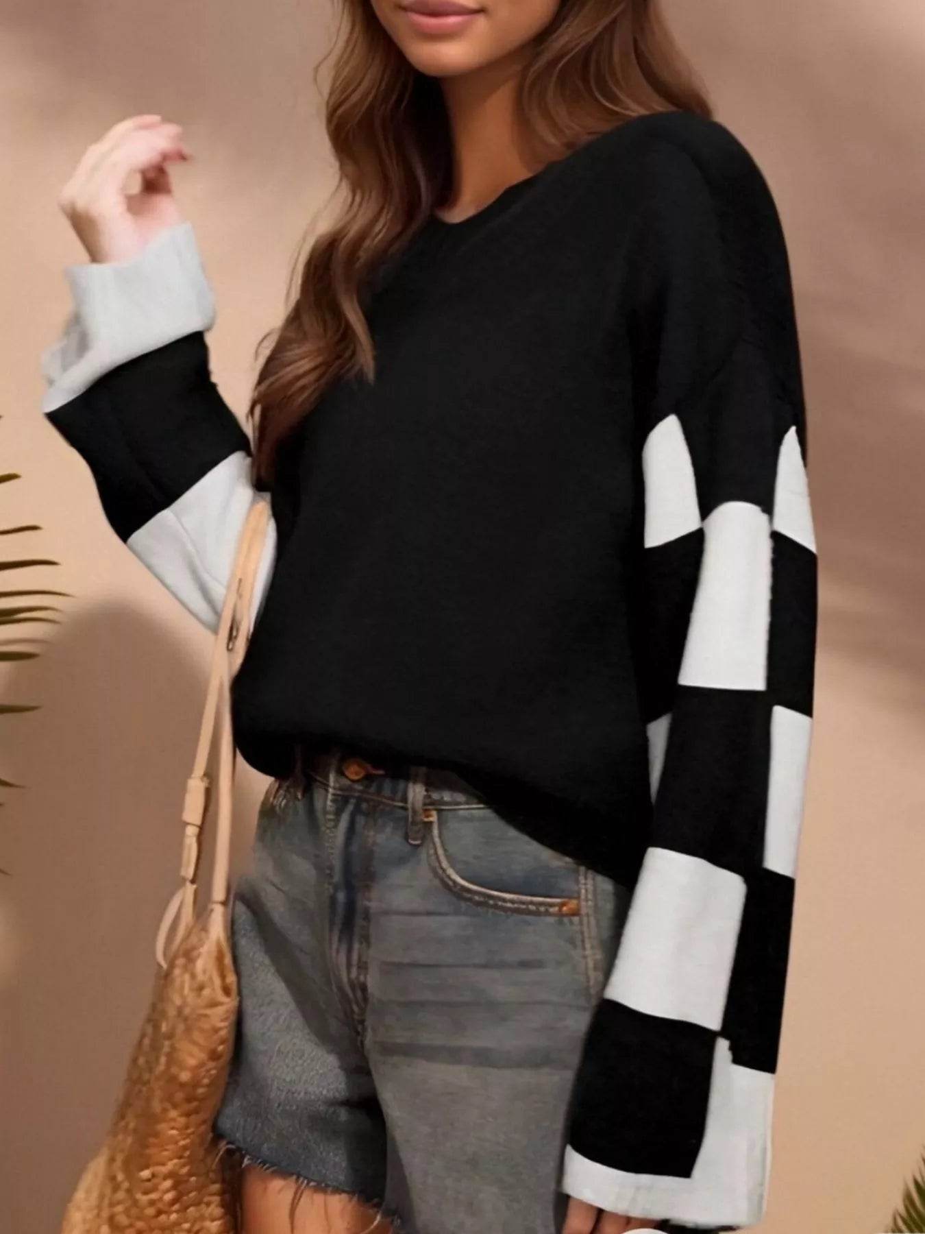 Color Block Long Sleeve Sweater - ELY VESSA LLC