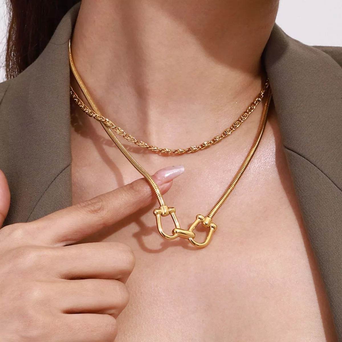 18K Gold-Plated Horseshoe Necklace - ELY VESSA LLC