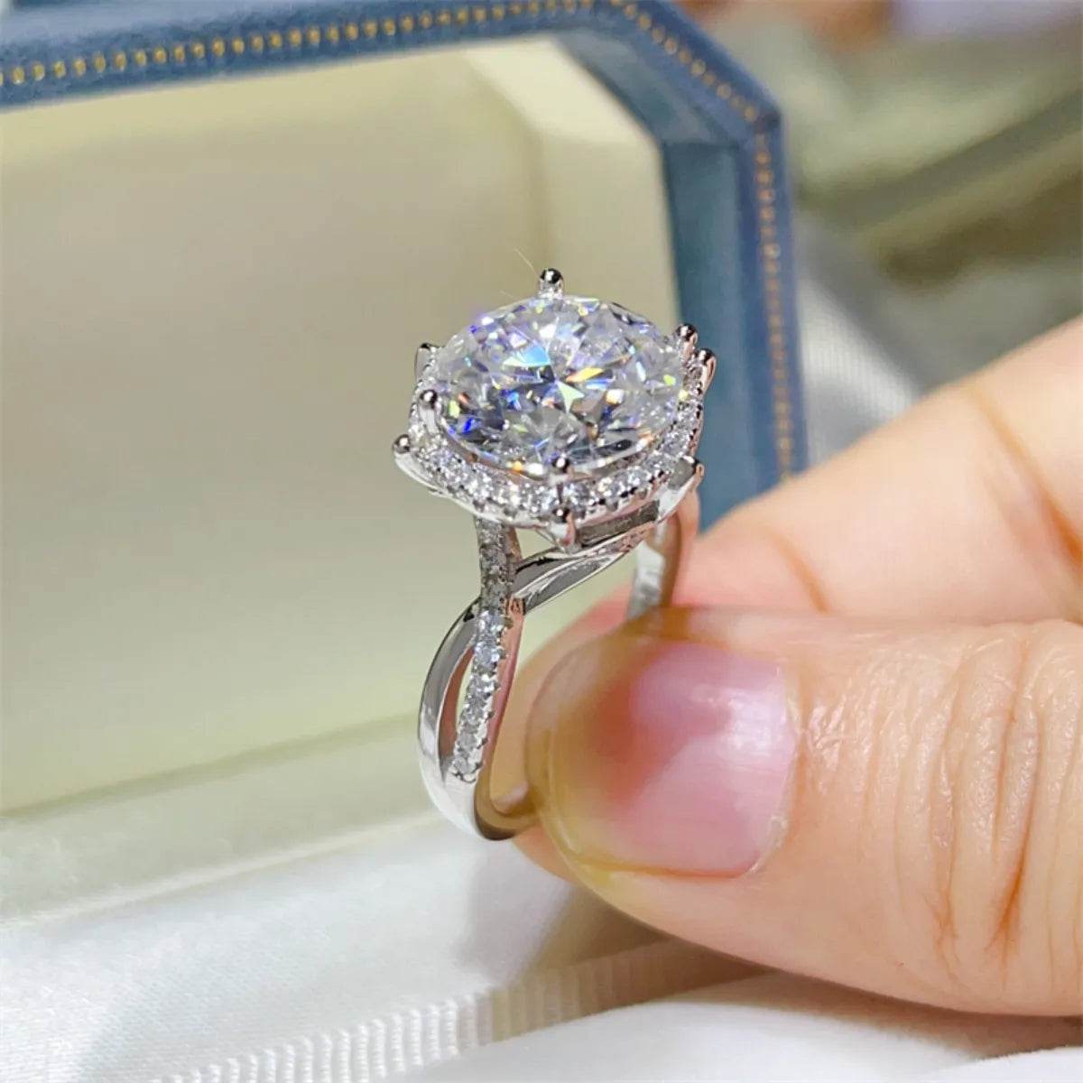 5 Carat Round Cut Moissanite Engagement Ring - ELY VESSA LLC