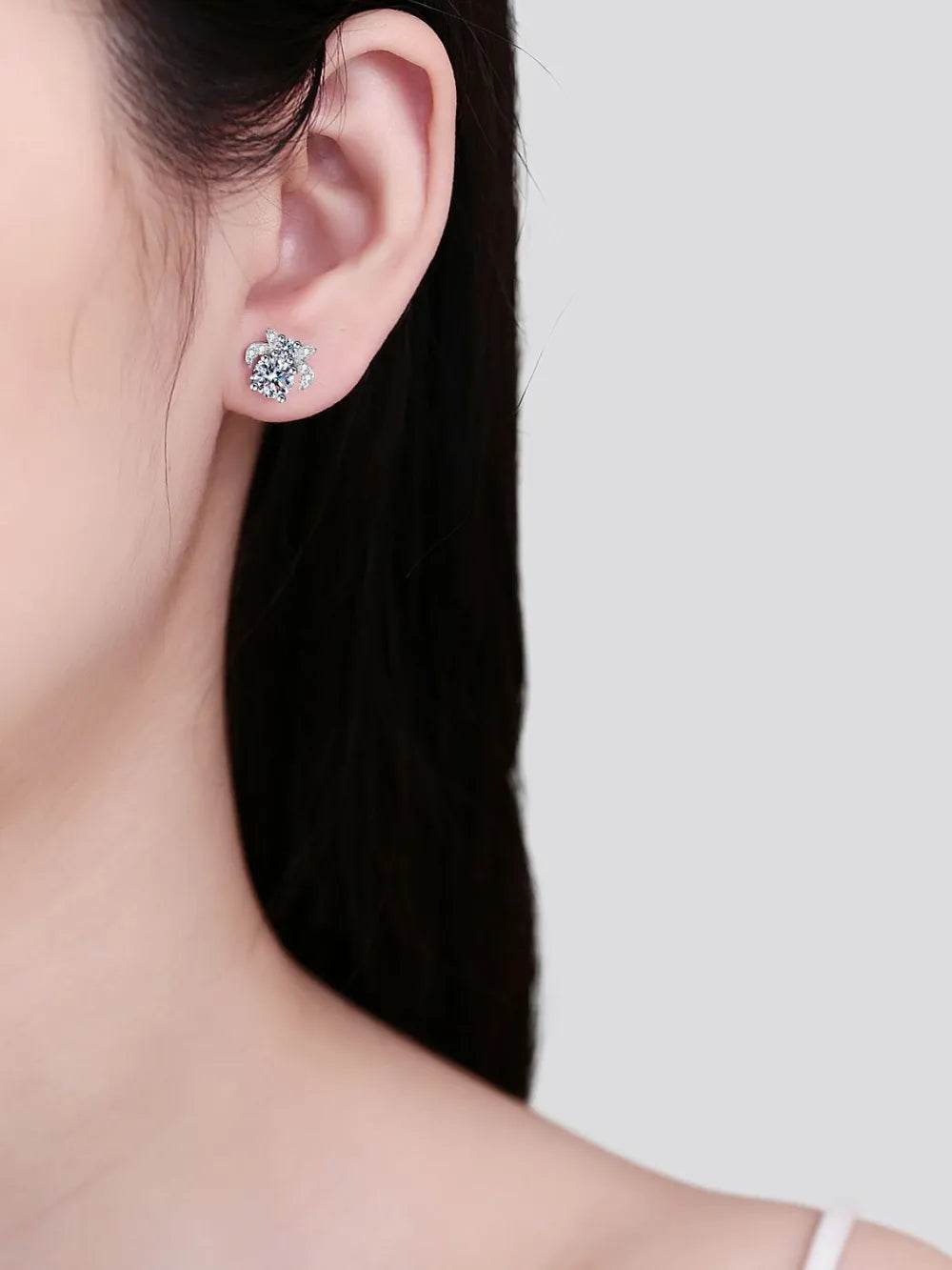 1 Carat Moissanite 925 Sterling Silver Stud Earrings - ELY VESSA LLC