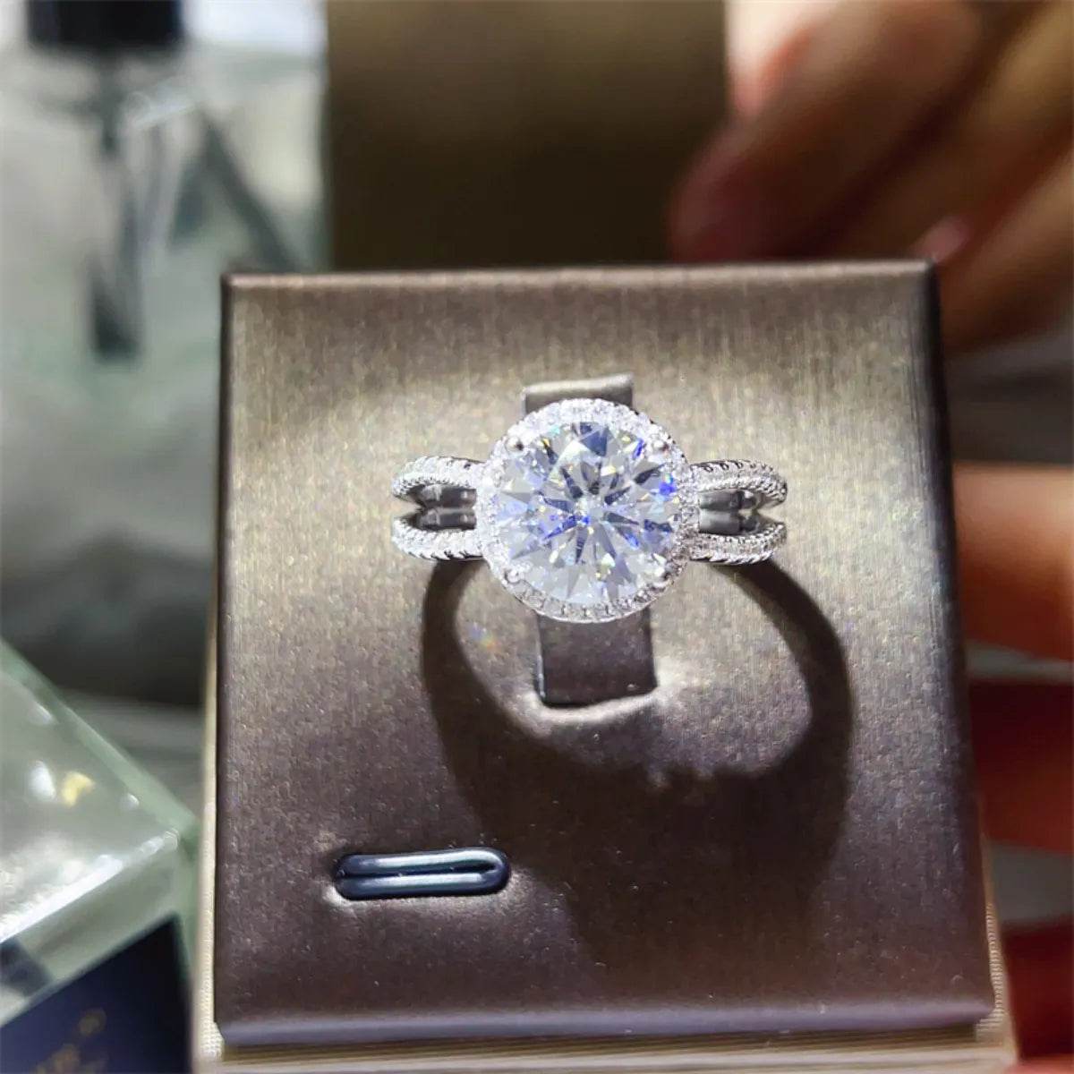 2 Carat 925 Sterling Silver Moissanite Ring - ELY VESSA LLC