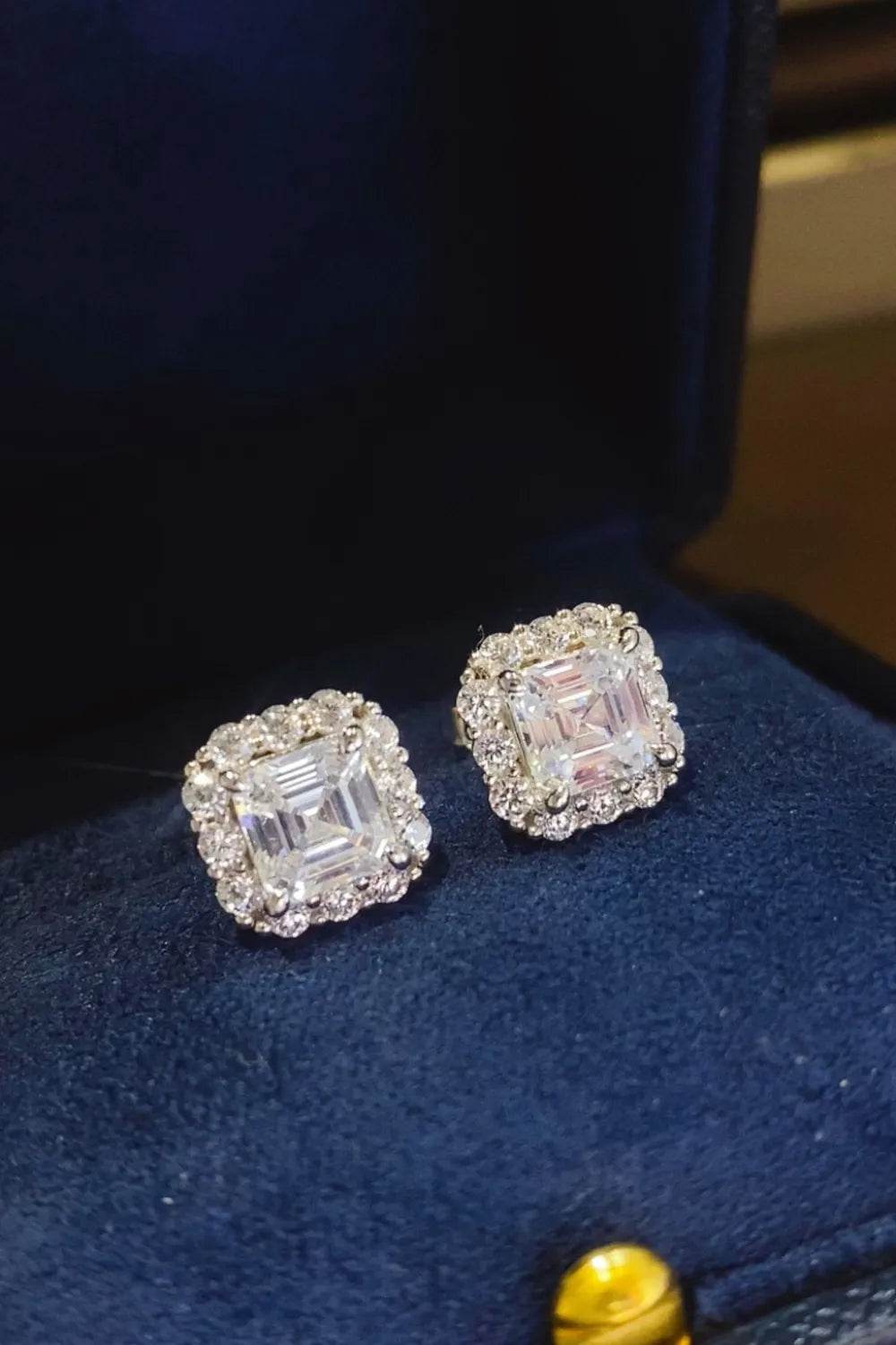 2 Carat Moissanite 925 Sterling Silver Stud Earrings - ELY VESSA LLC