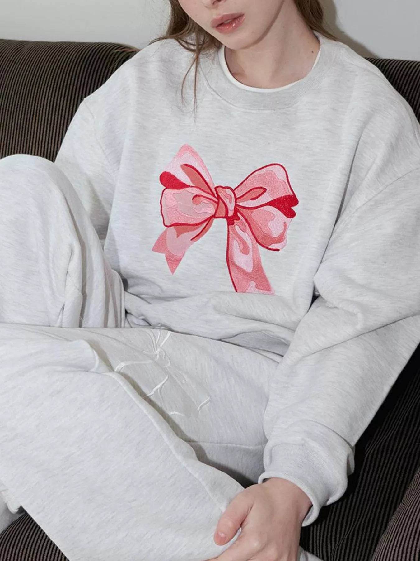 Bow Graphic Round Neck Long Sleeve Sweatshirt - ELY VESSA LLC