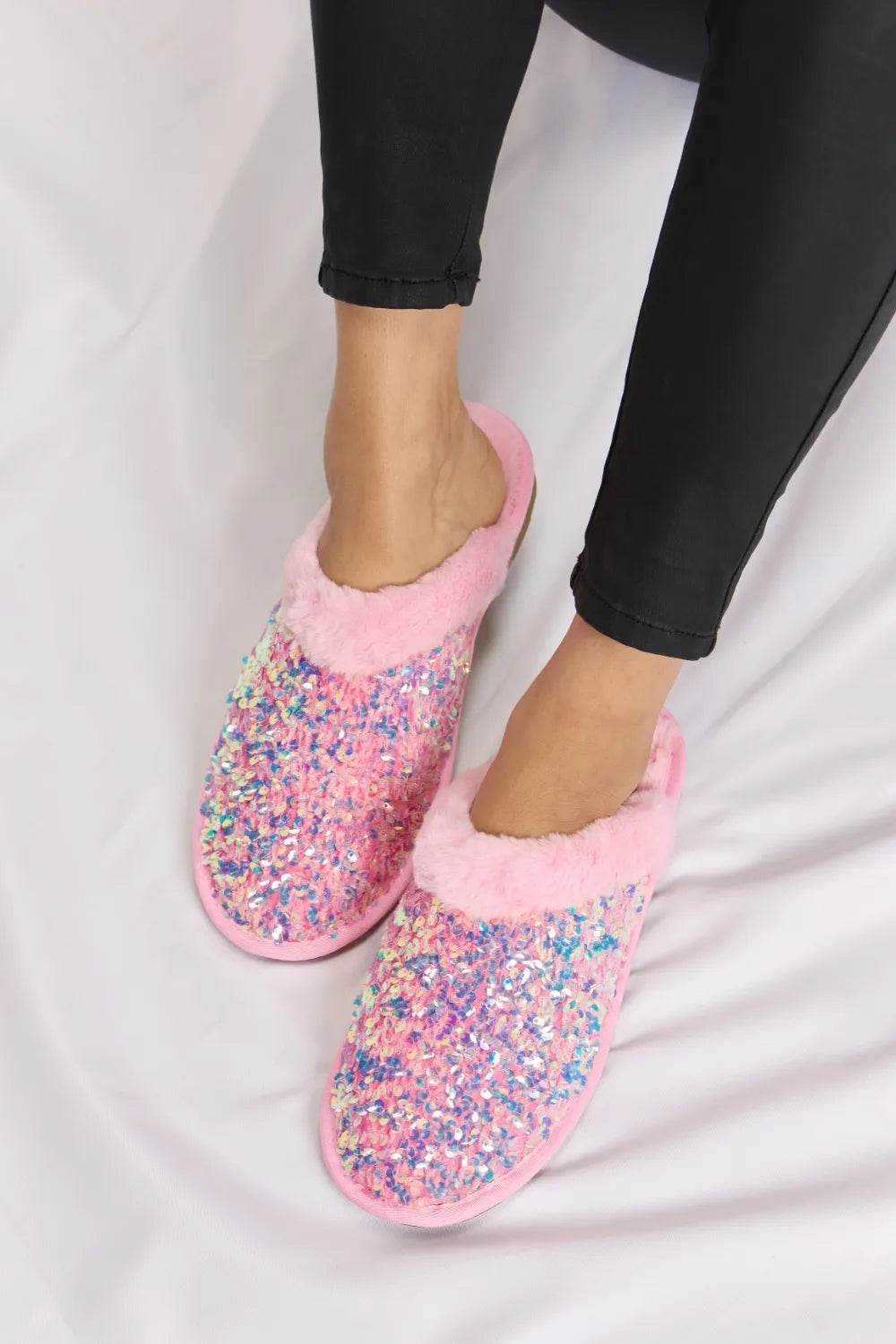 Forever Link Sequin Plush Round Toe Slippers - ELY VESSA LLC