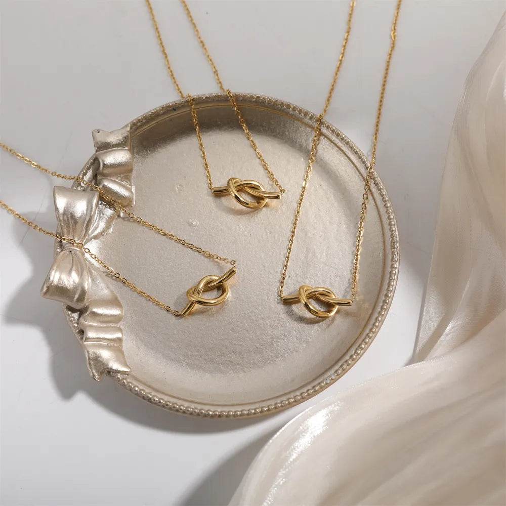 18K Gold-Plated Knotted Necklace - ELY VESSA LLC