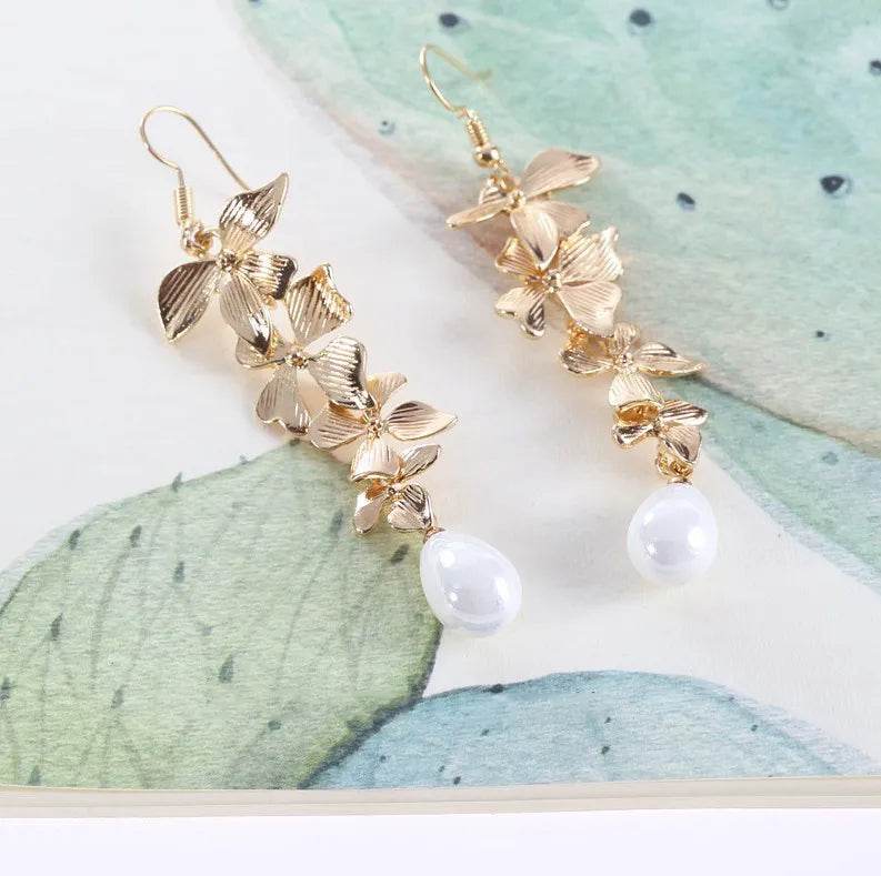 Alloy Flower Synthetic Pearl Earrings - ELY VESSA LLC