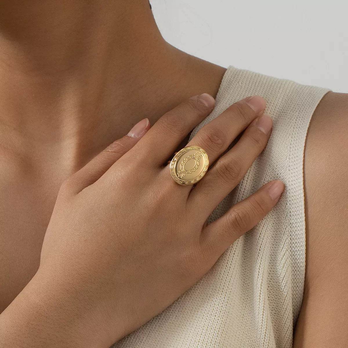 18K Gold-Plated Open Engraved Ring - ELY VESSA LLC