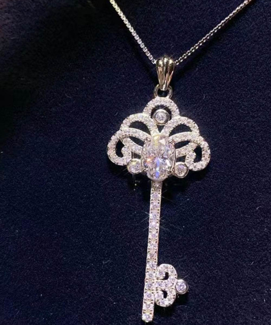 1 Carat Moissanite Key Pendant Necklace - ELY VESSA LLC