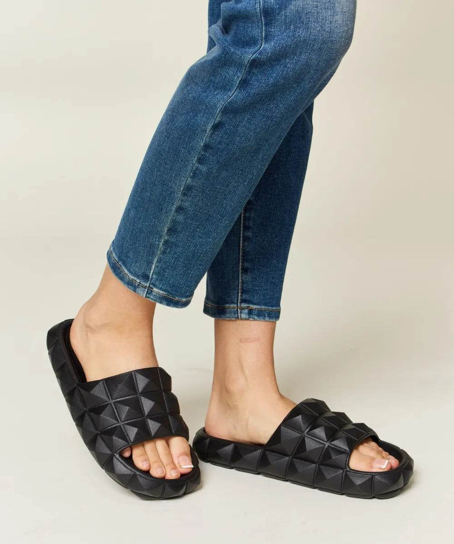 WILD DIVA Pyramid Stud Toe Band Footbed Sandals - ELY VESSA LLC