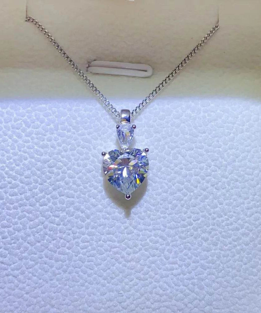 2 Carat Moissanite 925 Sterling Silver Heart Pendant Necklace - ELY VESSA LLC