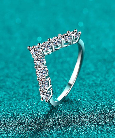 925 Sterling Silver Moissanite V Shape Ring - ELY VESSA LLC