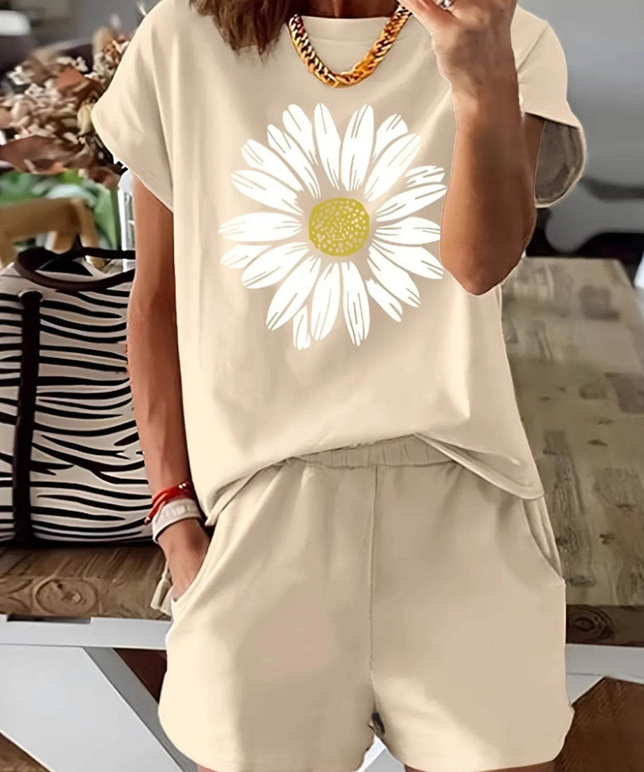 Daisy Short Sleeve Top and Shorts Two Piece Set - ELY VESSA LLC